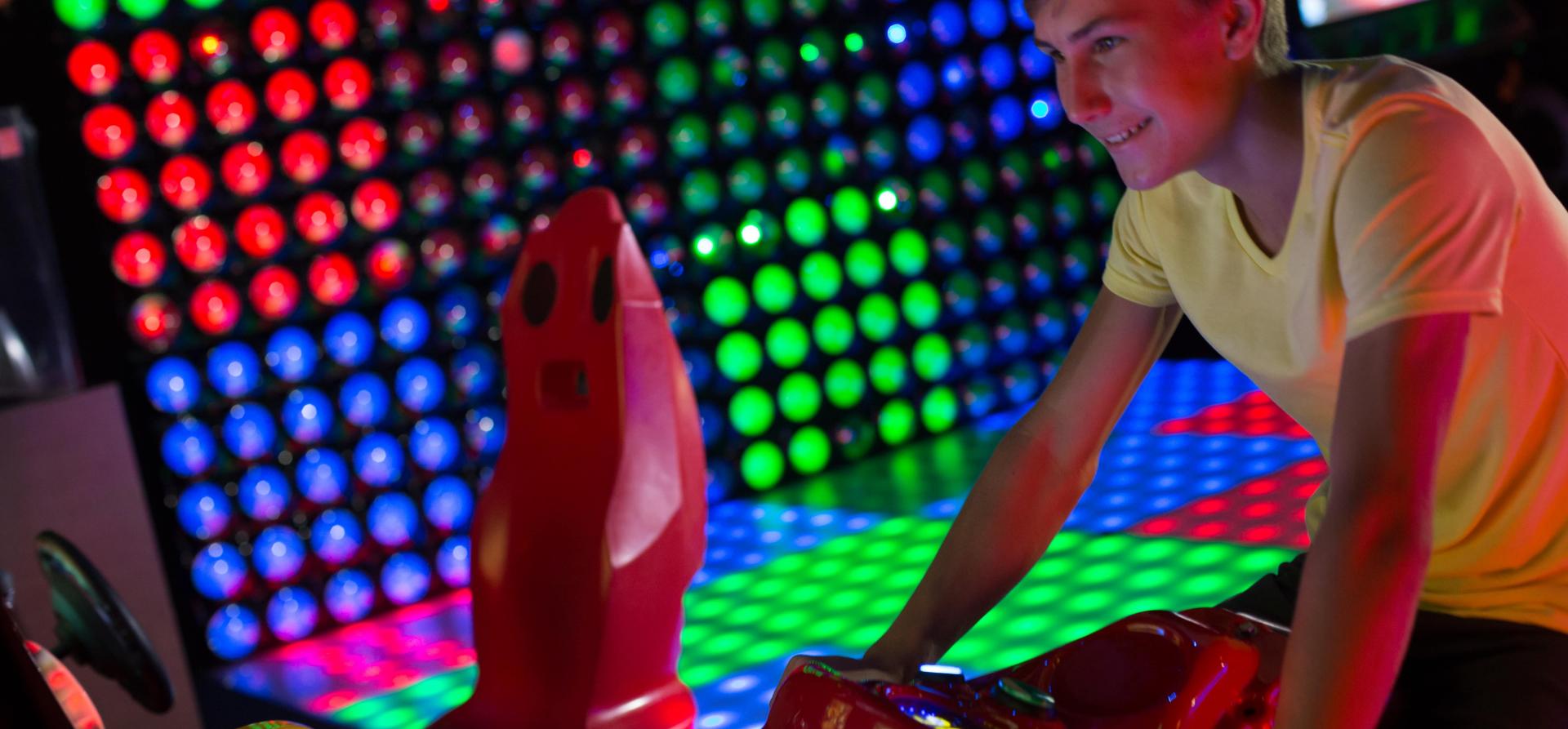 LITE TEEN CLUB PLAYACAR