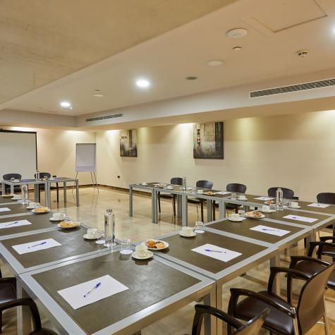 Estefanía meeting room