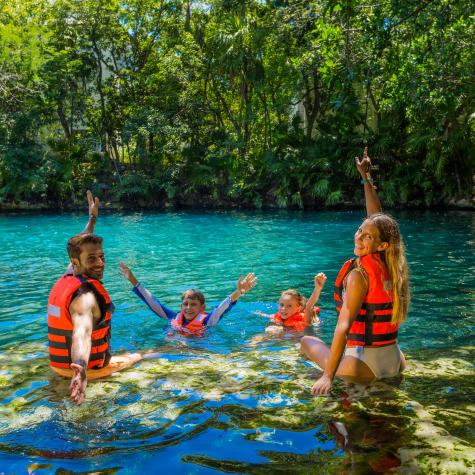 exploradores del cenote_sando caracol