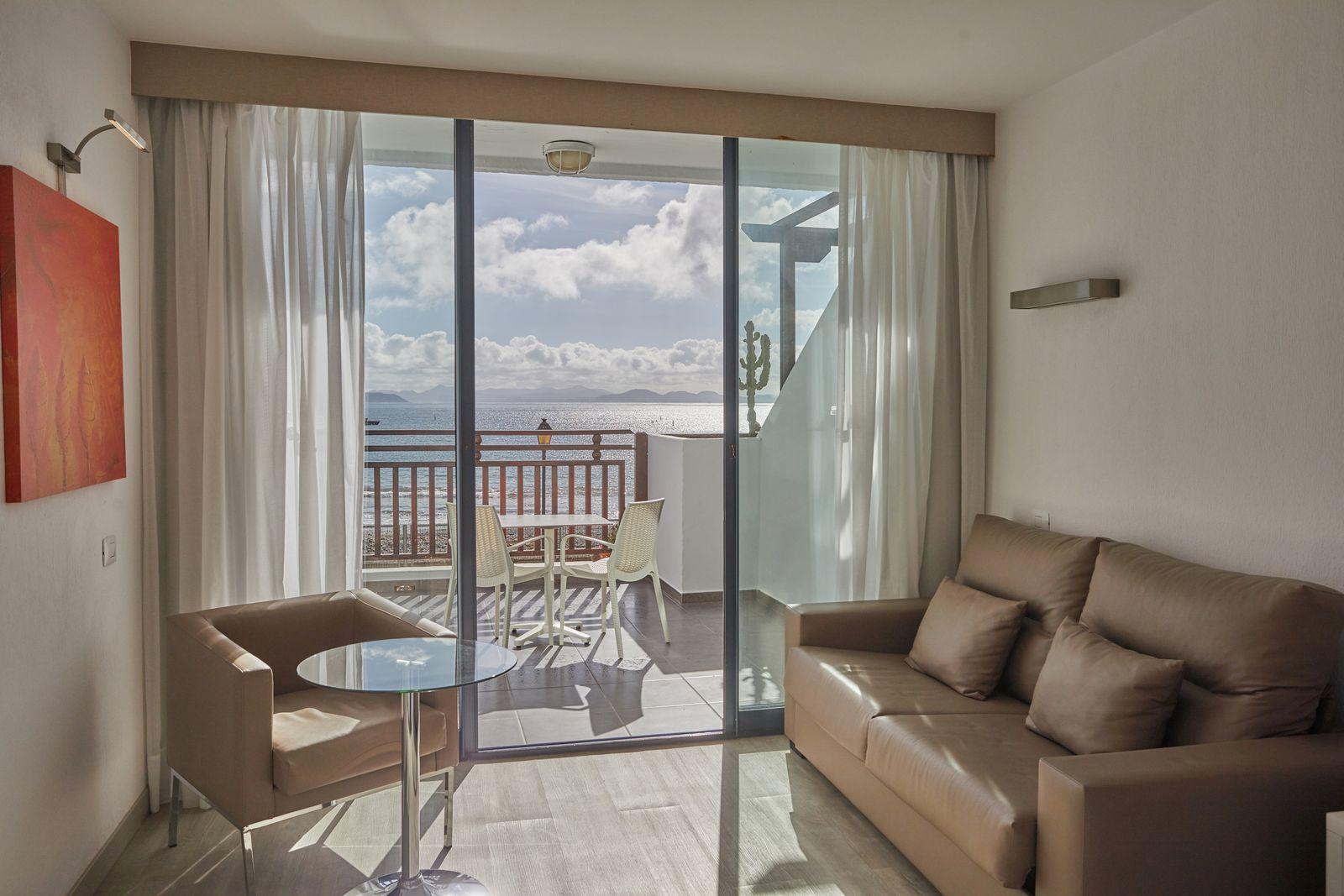 SUPERIOR SIDE SEA VIEW