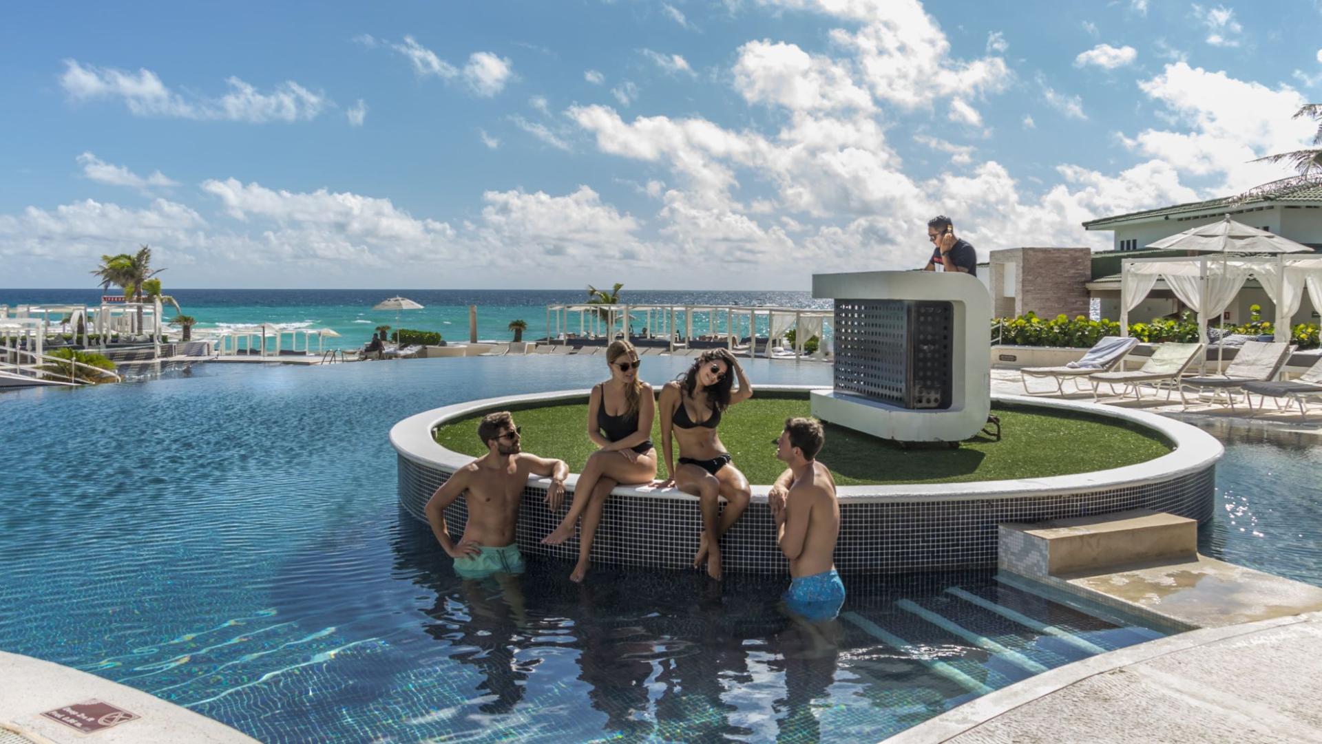 rhythm experience sandos cancun