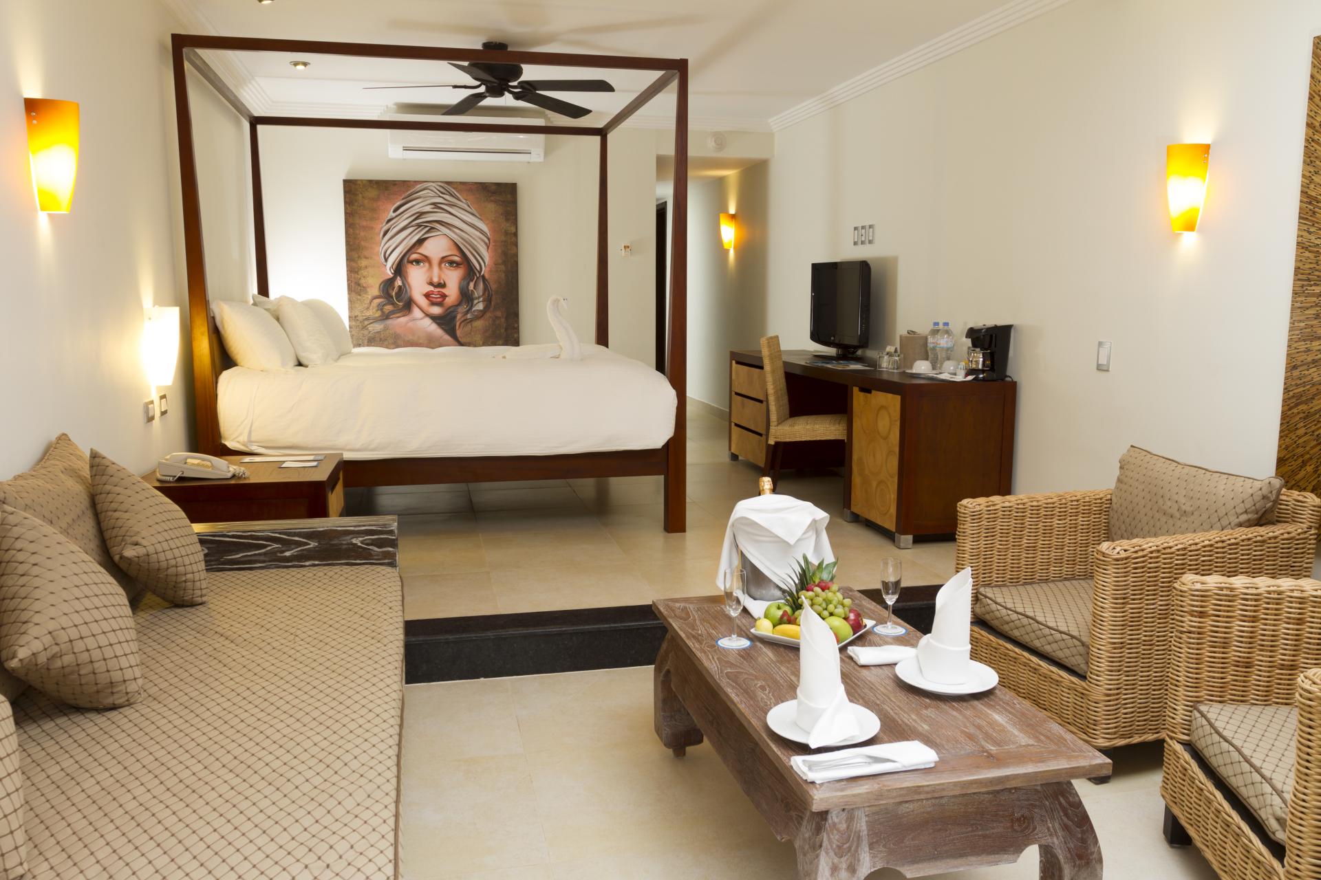 Royal Elite Hacienda Junior Suite