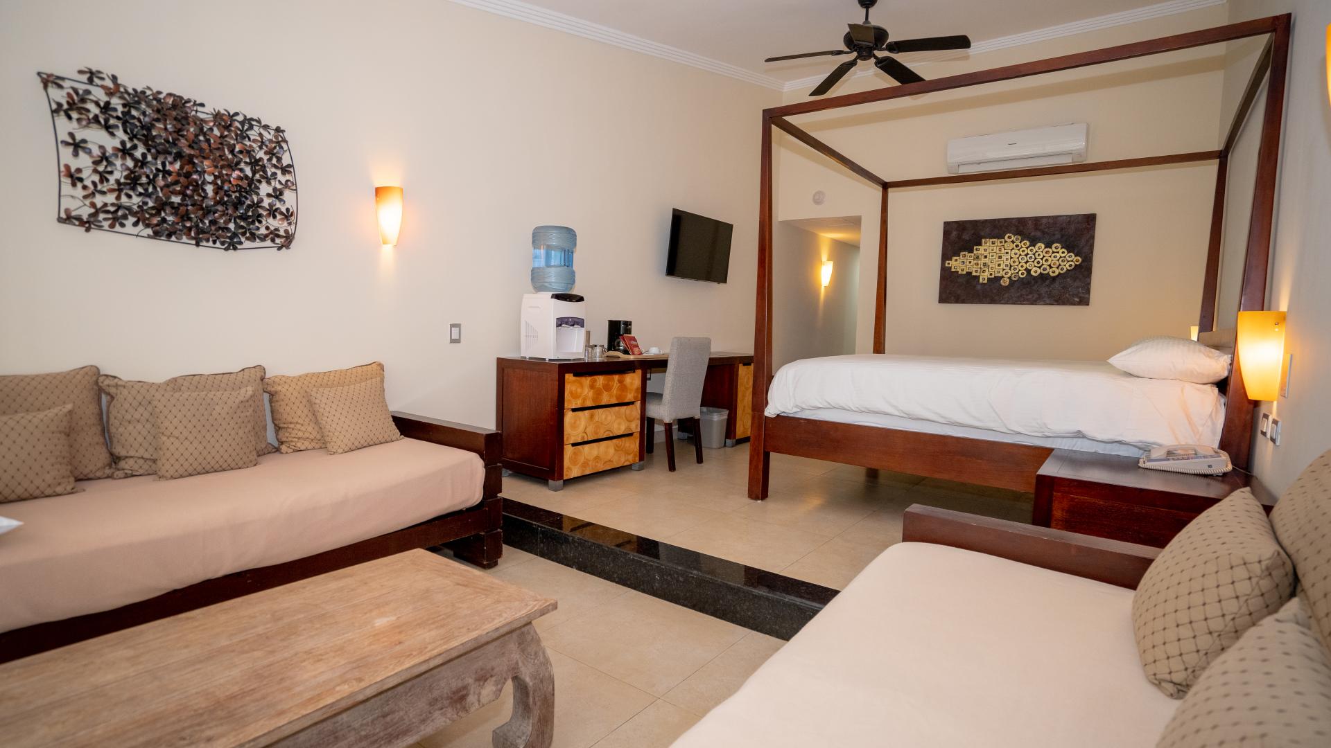 Royal Elite Hacienda Junior Suite With Jacuzzi