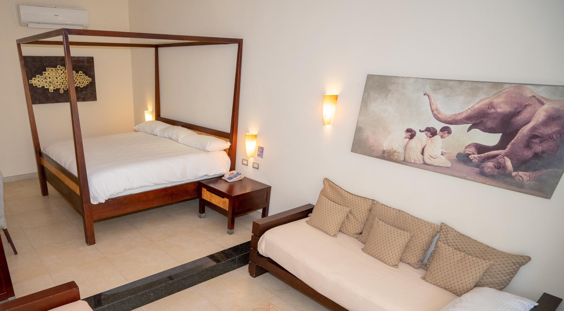 Royal Elite Hacienda Junior Suite With Jacuzzi